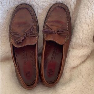 Cole Haan tassel loafers. Hand sewn. Sz9B
